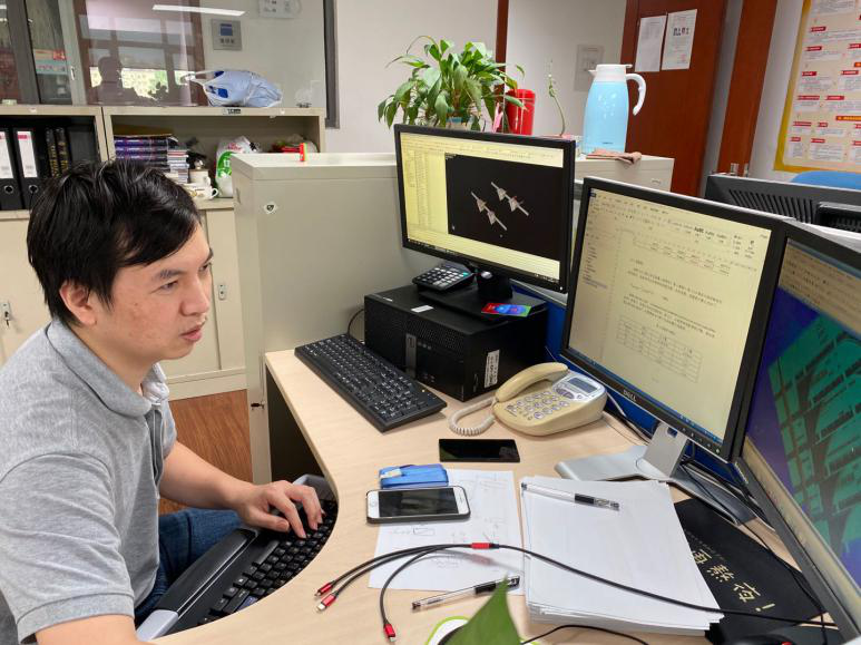 鐵肩擔重任，熱心助同仁——記船舶與海洋平臺所羅瑞鋒