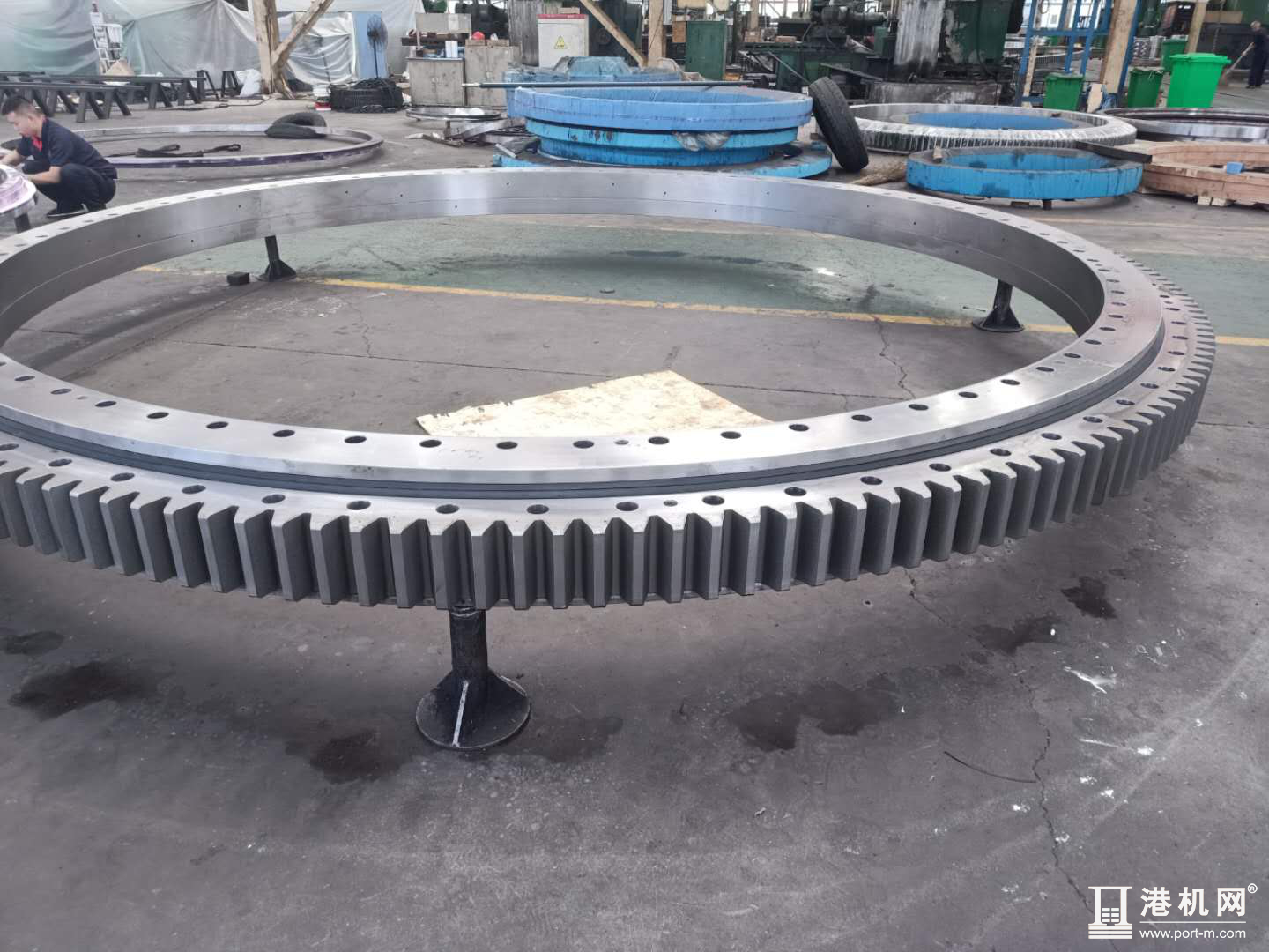 回轉(zhuǎn)支承_港機(jī)網(wǎng) 回轉(zhuǎn)支承_港機(jī)網(wǎng)