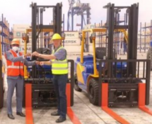 納米比亞港務(wù)局購(gòu)入新的利勃海爾正面吊和豐田叉車(chē)以業(yè)務(wù)擴(kuò)張