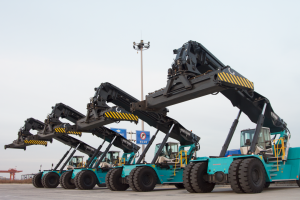 批量交付！KCL向中歐班列（沈陽(yáng)）集結(jié)中心成功交付4臺(tái)科尼正面吊！