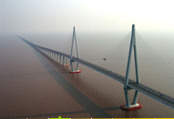 世界第一橋昨驗(yàn)收五一通車(chē)　寧波港實(shí)現(xiàn)立體集疏運(yùn)網(wǎng)絡(luò)