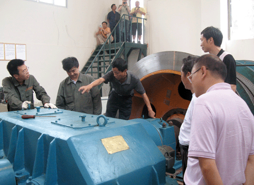 巫山港客運纜車正式投入使用