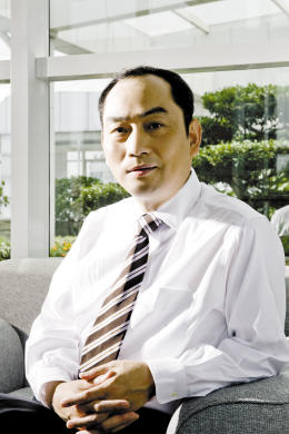 中聯(lián)重科VS三一重工 海外地盤角逐戰(zhàn)開始