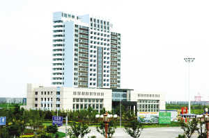 太倉港至洋山港集裝箱流轉(zhuǎn)快捷方便勝似乘公交