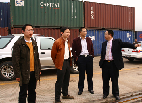 馬士基航運(yùn)公司欲在萬(wàn)州港設(shè)立集裝箱中轉(zhuǎn)基地