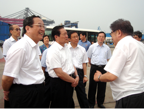 中共中央政治局常委周永康到振華調(diào)研