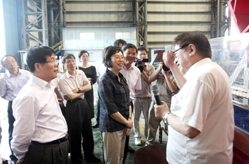 中共上海市副書記委殷一璀視察振華重工長興基地