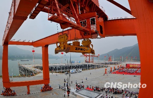 廣東內(nèi)河第一大港口——云浮新港竣工開港