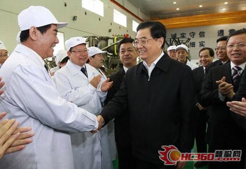 胡錦濤：從裝備制造大國向強(qiáng)國轉(zhuǎn)變