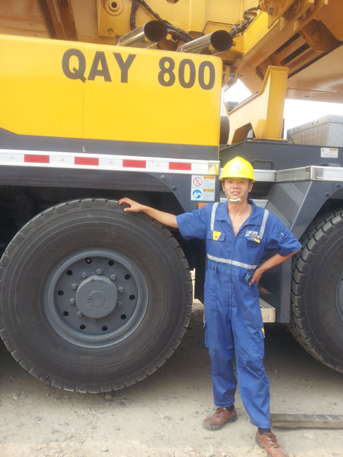 豎起用心服務(wù)的大旗，用實際行動展現(xiàn)徐工風(fēng)采