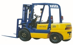 上海柳工CPCD系列3噸汽油平衡重叉車 CPCD30W