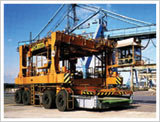 日本TCM叉車自行式龍門吊 Straddle Carrier