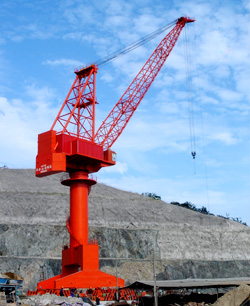 YGQ2530移動(dòng)形港口固定港口吊機(jī) YGQ2530