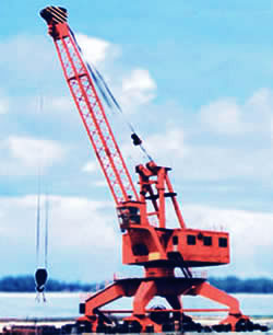 TQ型臺(tái)架式港口起重機(jī)