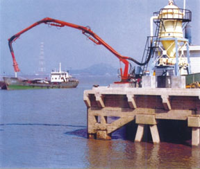 云天固定式氣力卸船機（機械送料式） 　