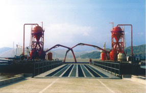 云天固定式氣力卸船機（雙倉泵送料式） 　