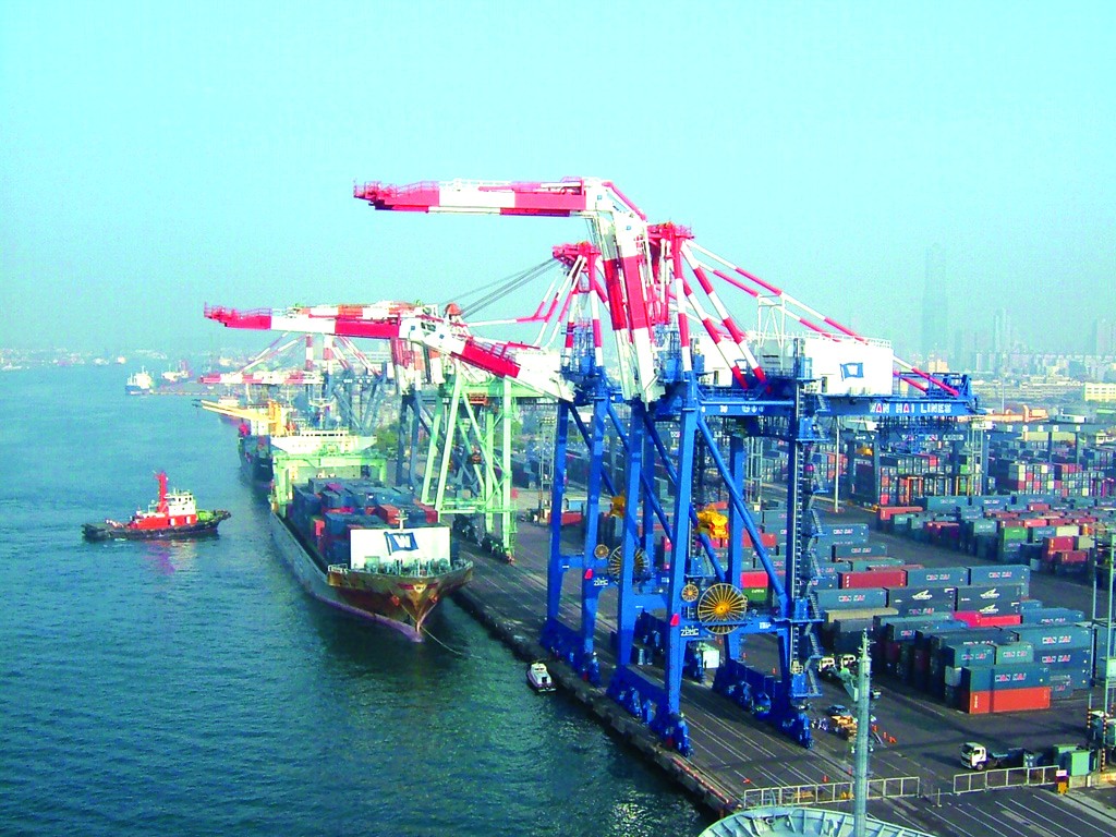 振華常規(guī)型岸邊集裝箱起重機(jī)