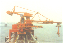 港盛裝船機(jī)