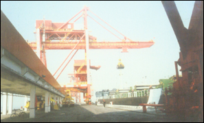 港盛1500~3000t/h斗輪式堆取料機(jī)