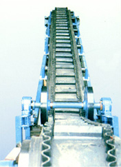 港宏波狀擋邊大傾角帶式輸送機1