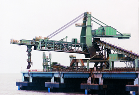 大連重工裝船機(jī)
