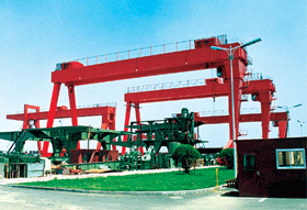大連重工門式起重機(jī)