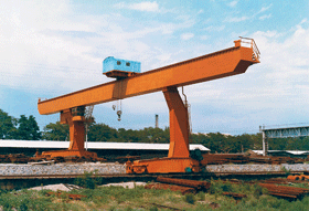 大連重工門式起重機(jī)