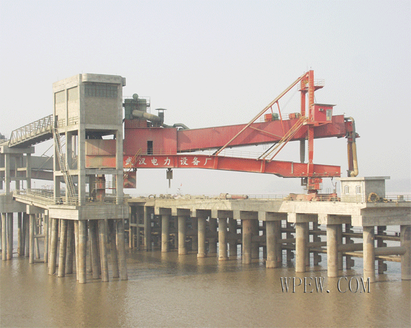 電力直線擺動(dòng)式裝船機(jī)