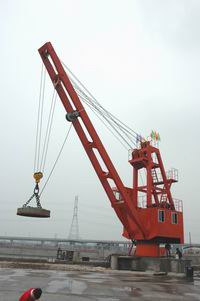 無錫市凱達(dá)GQ型帶載變幅固定式起重機3 GQ型