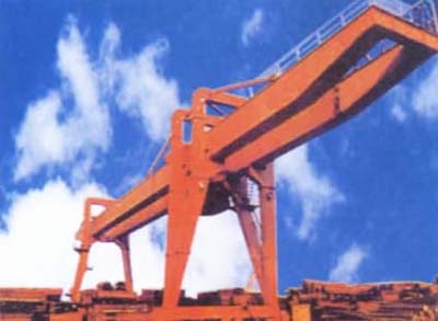 山東泰峰橋式起重機