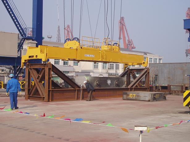 江蘇紫石配輪胎起重機(jī)吊具