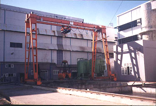 廣起牌龍門起重機8