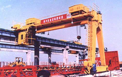 廣起牌其它專用起重機1