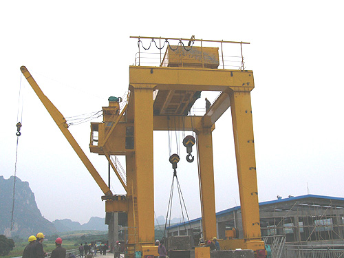 廣起牌其它專用起重機4