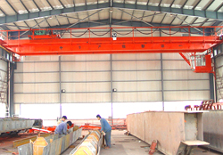 泰山起重:QD型5-10噸吊鉤橋式起重機