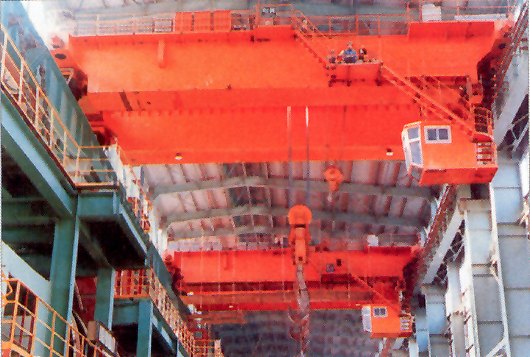 深圳一重: 160/32-200/50T雙鉤橋式起重機(jī)
