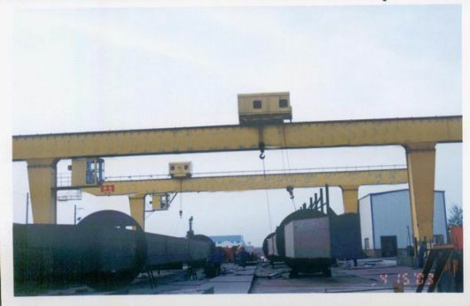 深圳一重:L型門式起重機(jī)