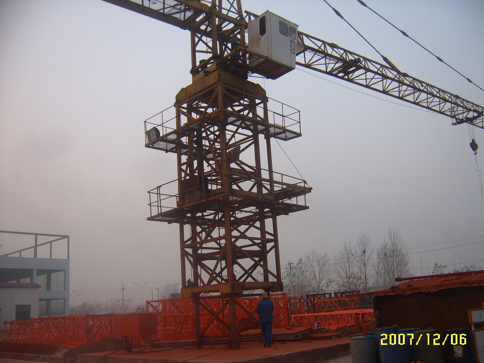 河南省中泉路橋中泉路橋?qū)I(yè)生產(chǎn)塔式起重機