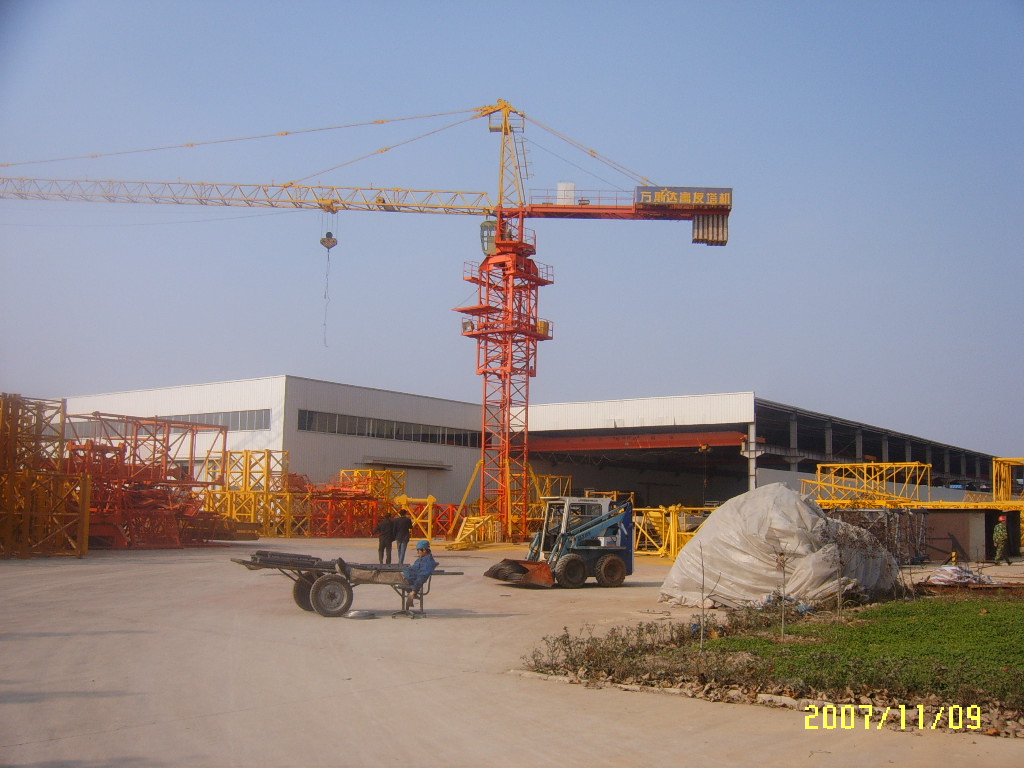 河南省中泉路橋中泉路橋?qū)I(yè)生產(chǎn)銷售塔式起重機