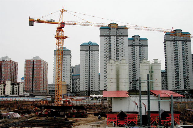 河南省中泉路橋塔機