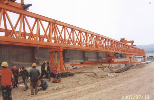 河南省中泉路橋50m/180t 架橋機架 50m/180t