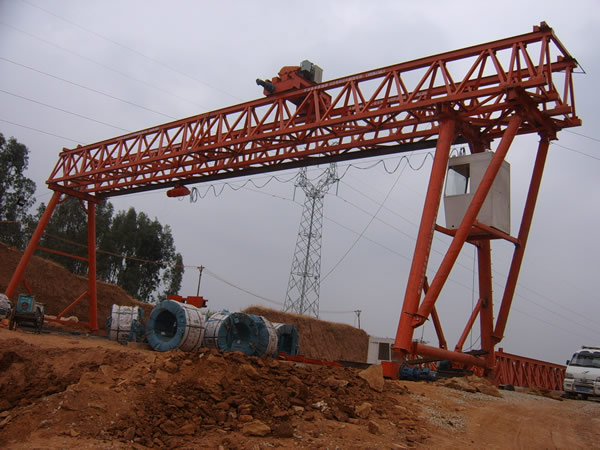 河南省中泉路橋50t門式起重機 50t