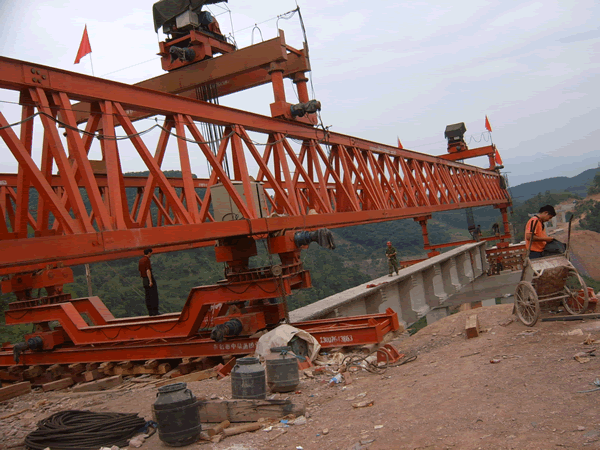 河南省中泉路橋150t橋機. 150t