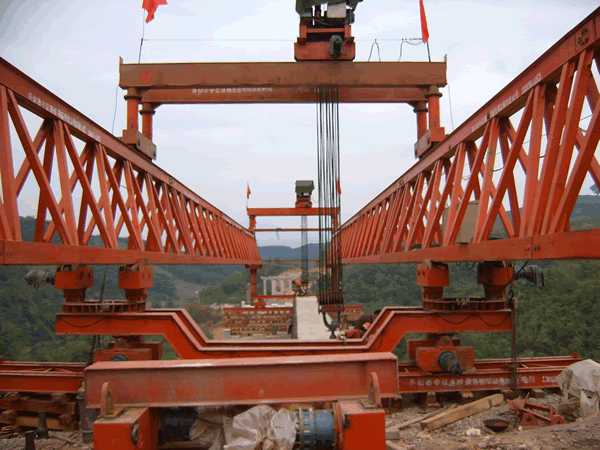 河南省中泉路橋160t橋機 160t