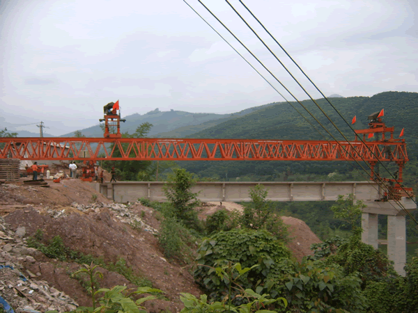 河南省中泉路橋100t橋機 100t