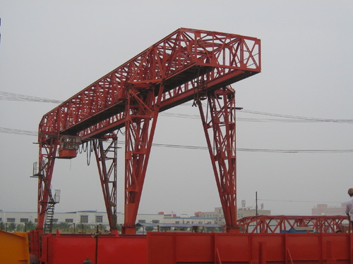 河南天力: 起重機