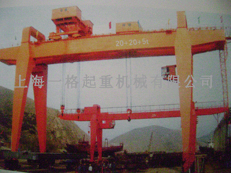 上海一格：雙梁吊鉤門式起重機(jī)