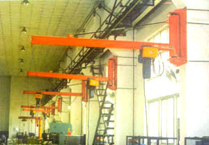 河南豫中:壁式旋臂式起重機