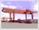 無錫華錦:集裝箱起重機