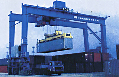 河南機器 輕型輪胎式集裝箱門式起重機